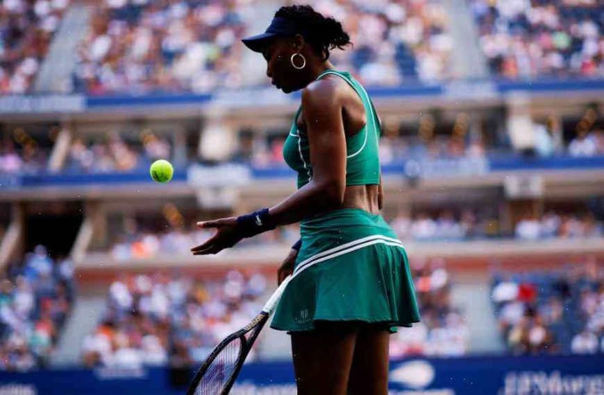 Venus Williams could have kept her knee from hurting